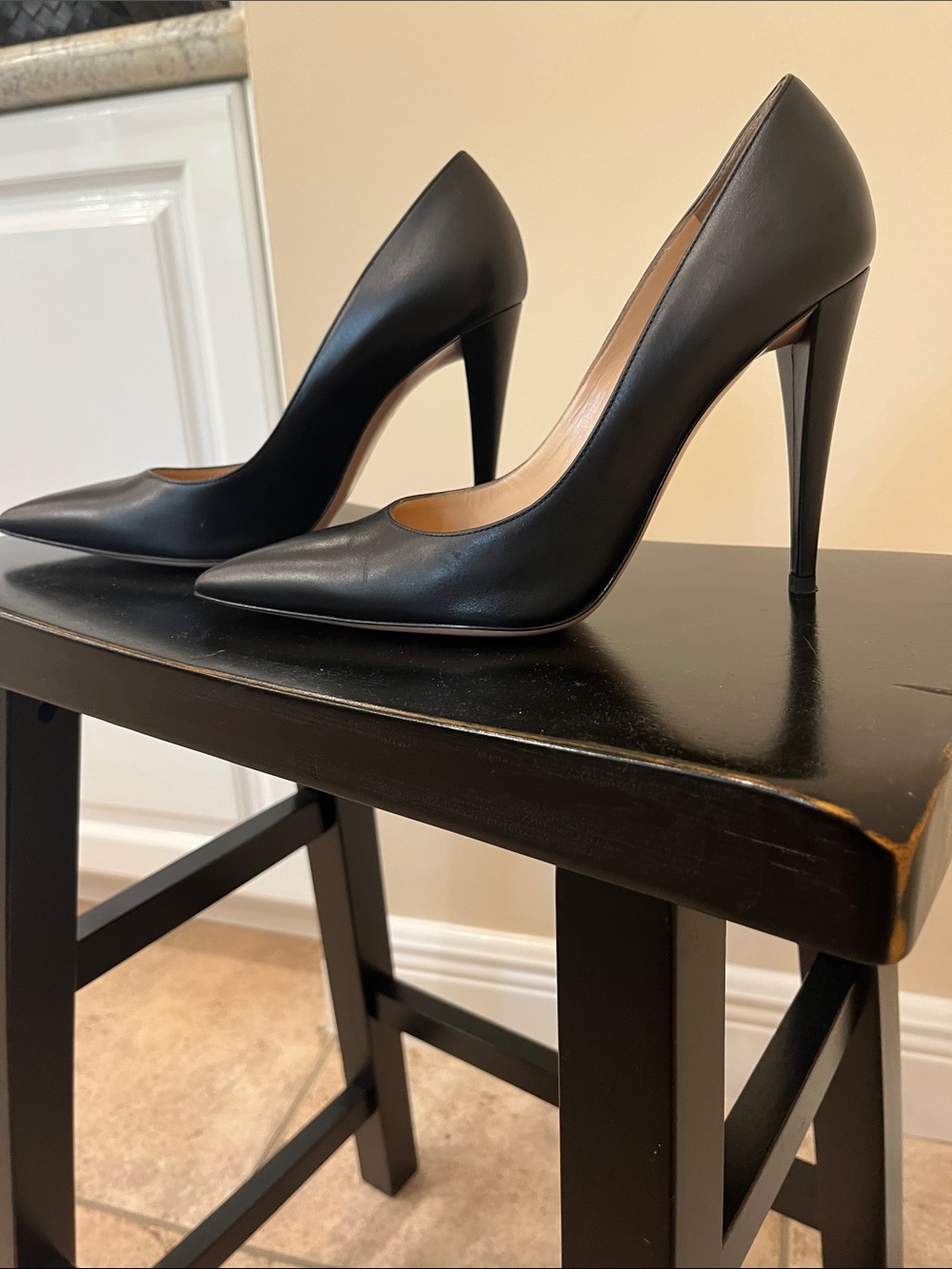 Gianvito Rossi Scarlett Black Leather Stiletto Pumps - Size 40 EU - Picture 7 of 16